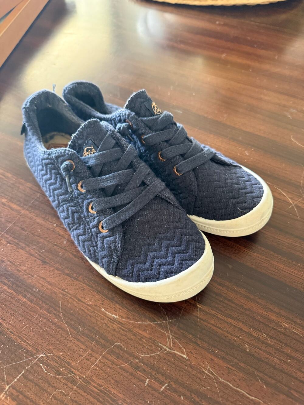 Roxy Surf Bayside III Navy Blue Textile Slip On Sneaker Size 9 Coastal Nautical